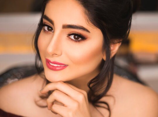 Aditi Dubey: Top Makeup Artist in Dwarka, Delhi